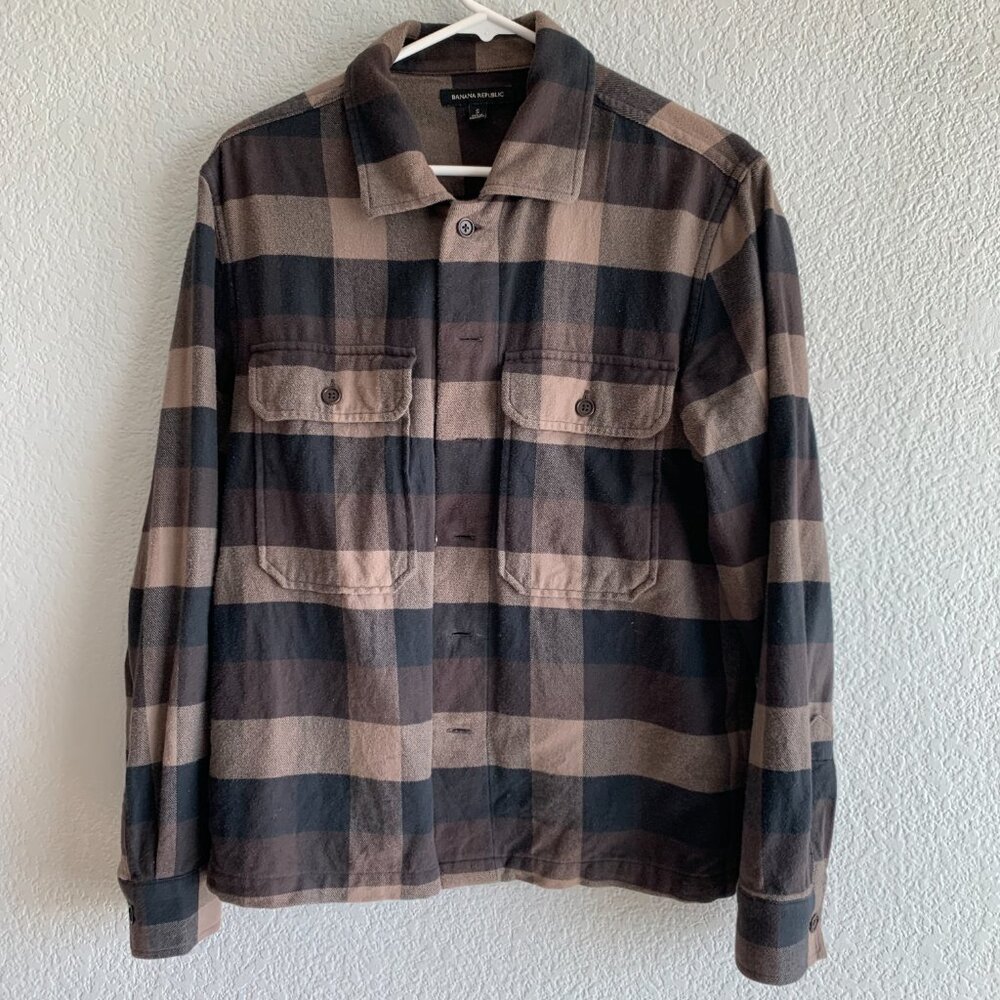 Banana Republic Flannel - untucked